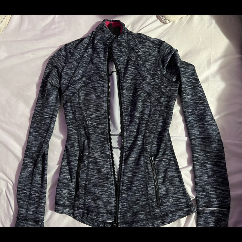 Lululemon Women’s On The Move Slim Fit Define Jacket Luon size 4